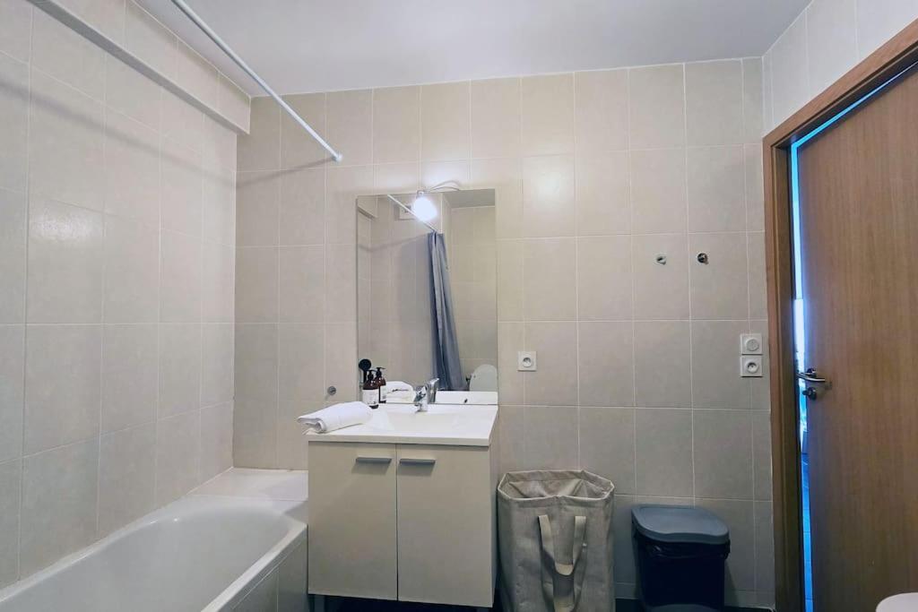 Bnbgones - Le Cosy Saint Louis - Metro Jean Mace Et Saxe Gambetta Lyon Exterior photo